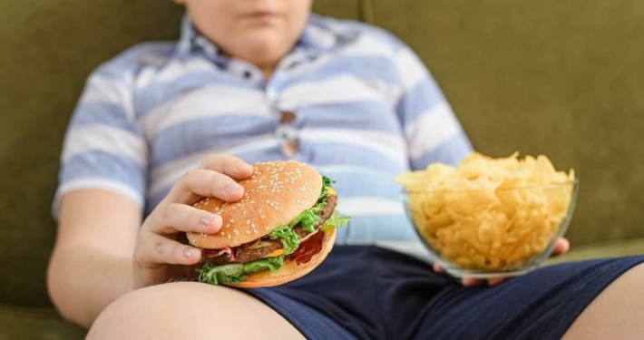 Obesità infantile consigli per la corretta alimentazione dei bambini